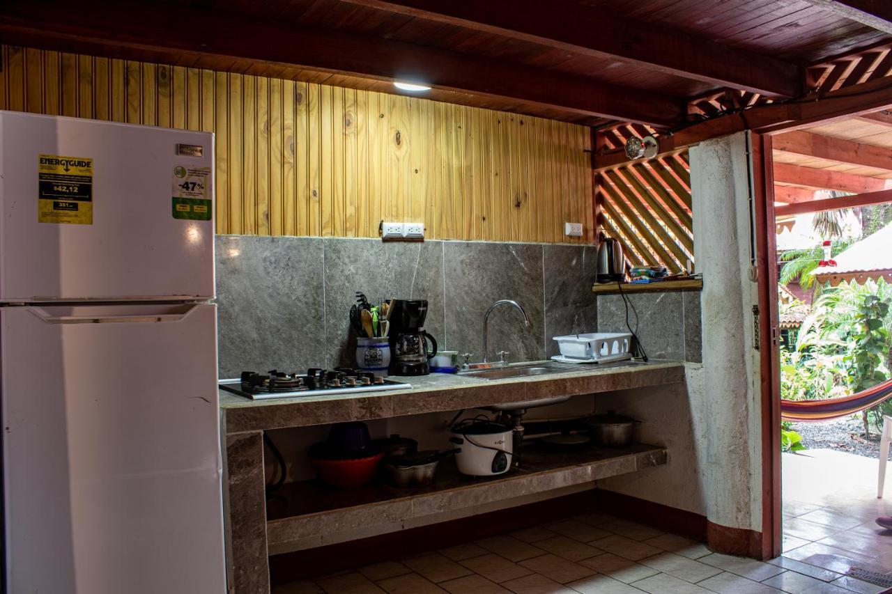 Chalet Y Cabinas Hibiscus Cahuita Ngoại thất bức ảnh