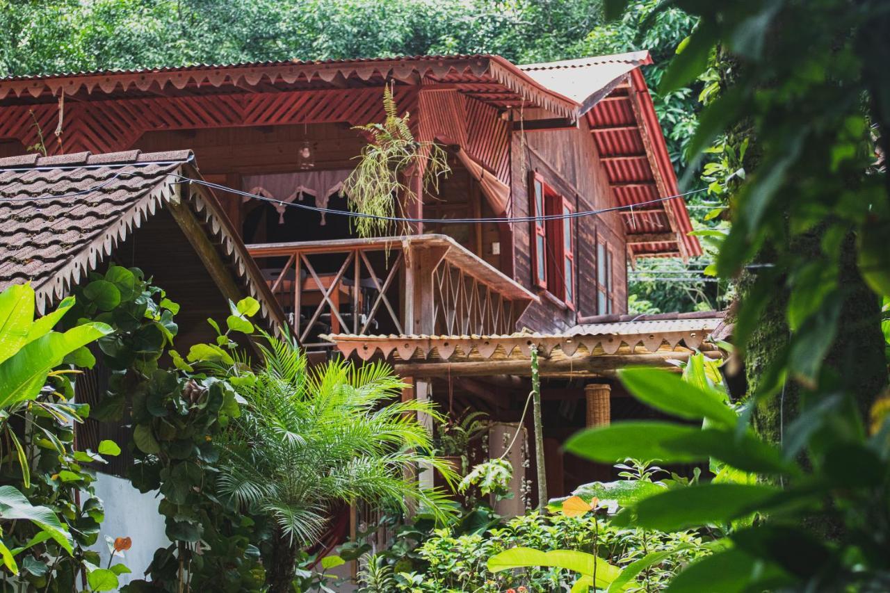 Chalet Y Cabinas Hibiscus Cahuita Ngoại thất bức ảnh