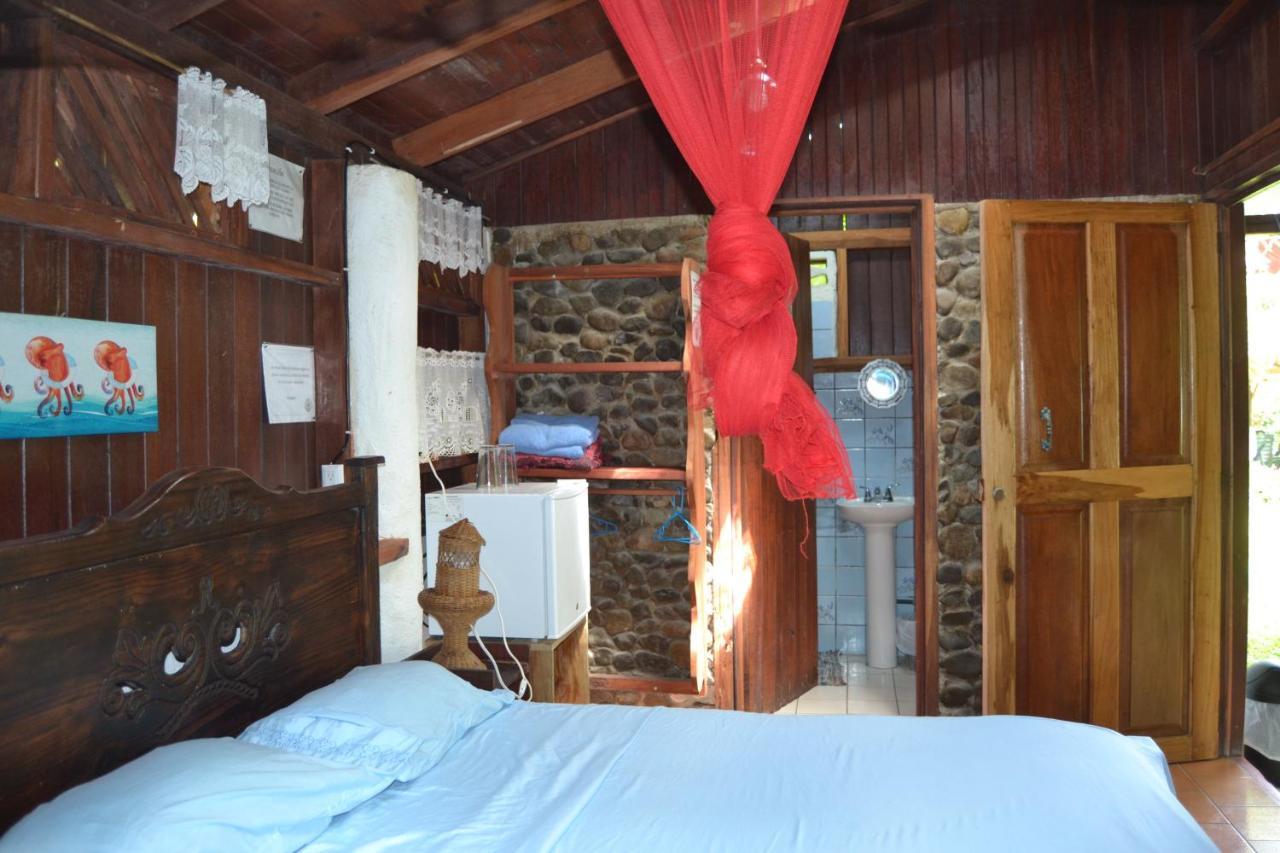 Chalet Y Cabinas Hibiscus Cahuita Ngoại thất bức ảnh