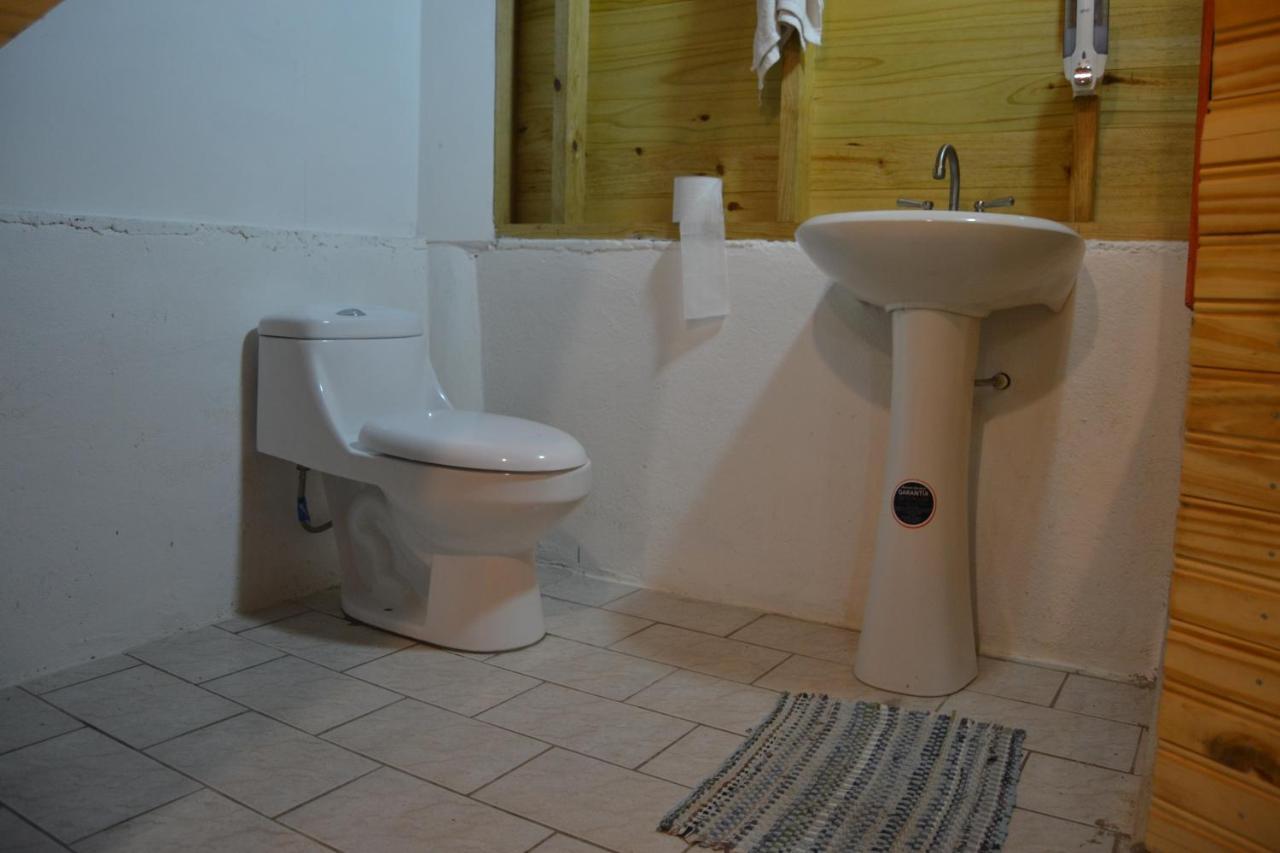 Chalet Y Cabinas Hibiscus Cahuita Ngoại thất bức ảnh
